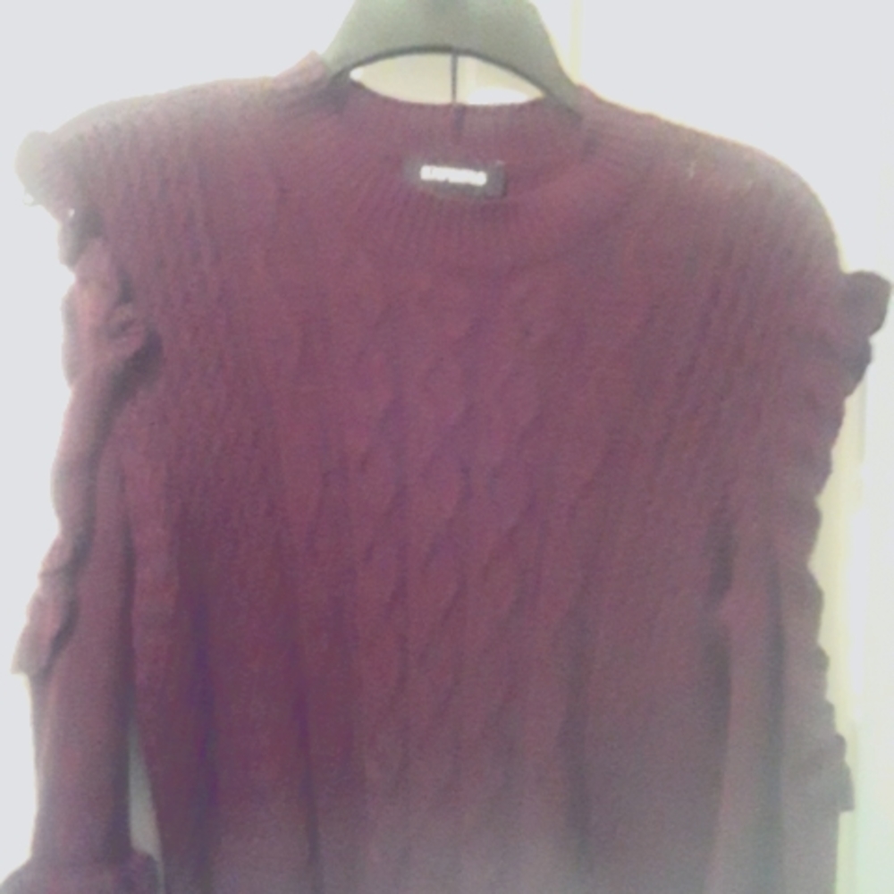 SALE.    NWOT Ladies Long Sleeve Sweater. WAS 30.00.  NOW 24.00